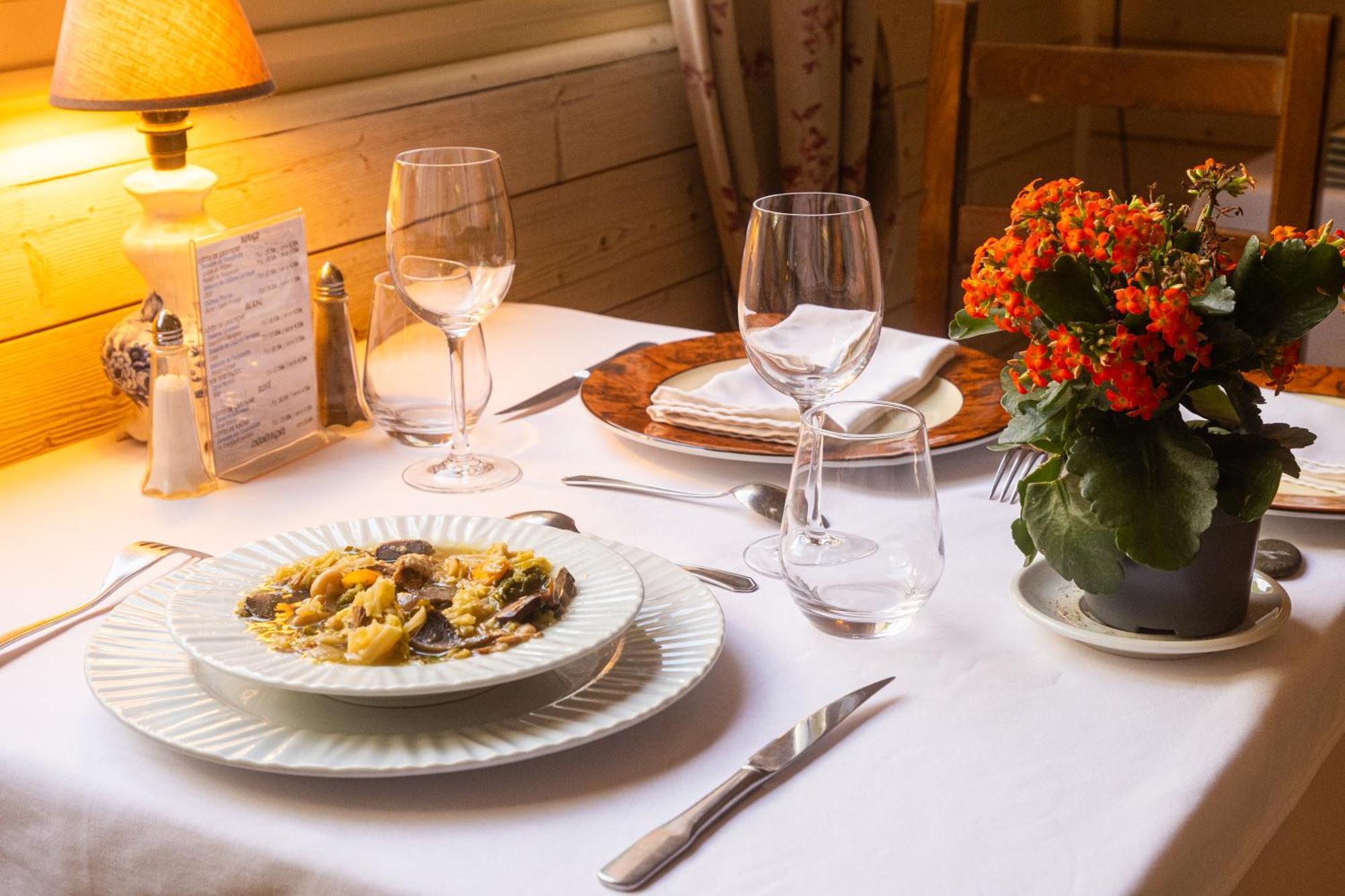Hotel Restaurant Des Thermes 카스테라베르두잔 외부 사진