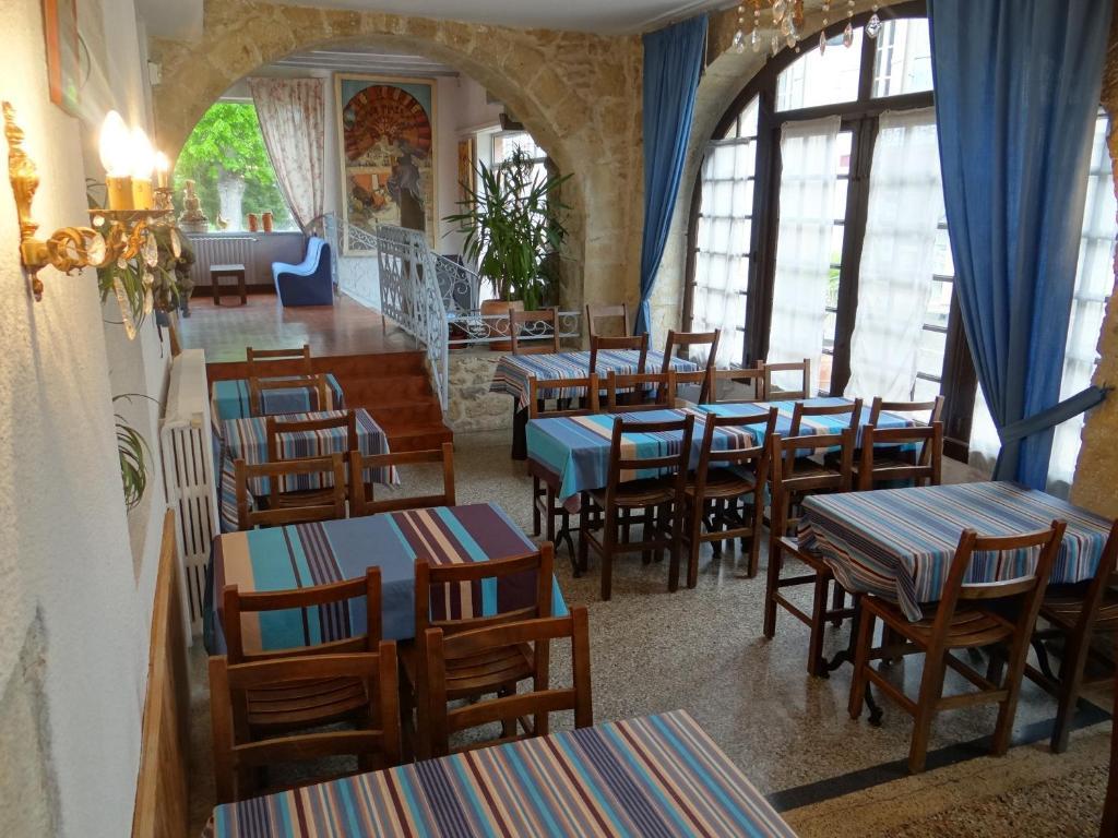Hotel Restaurant Des Thermes 카스테라베르두잔 외부 사진